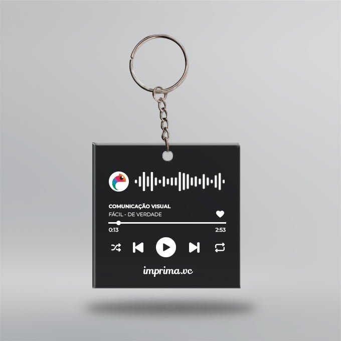 Chaveiro personalizado quadrado em acrílico colorido, fabricado pela Imprima.vc
